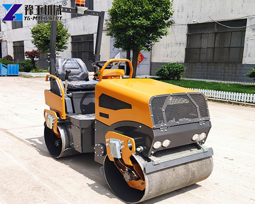 asphalt road roller