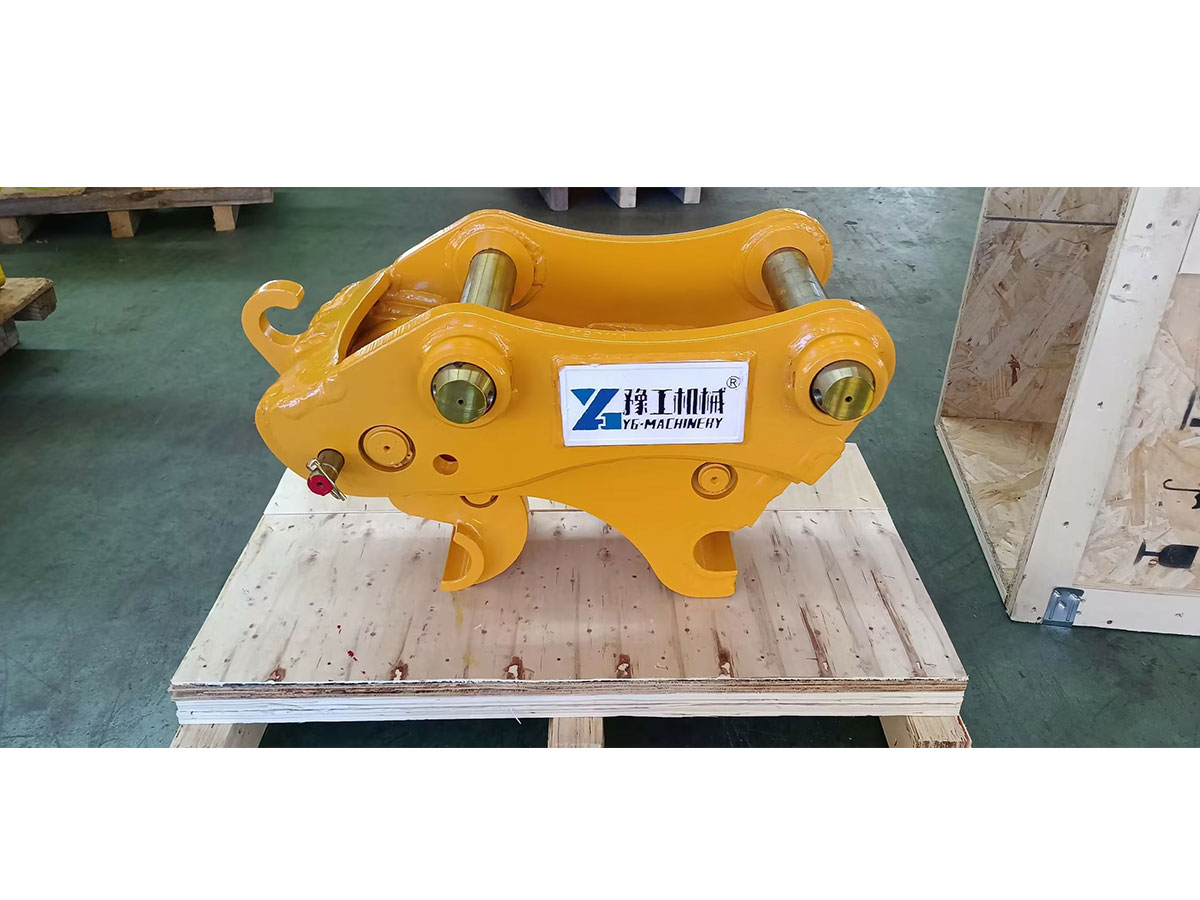 YG Machinery's hydraulic quick hitch