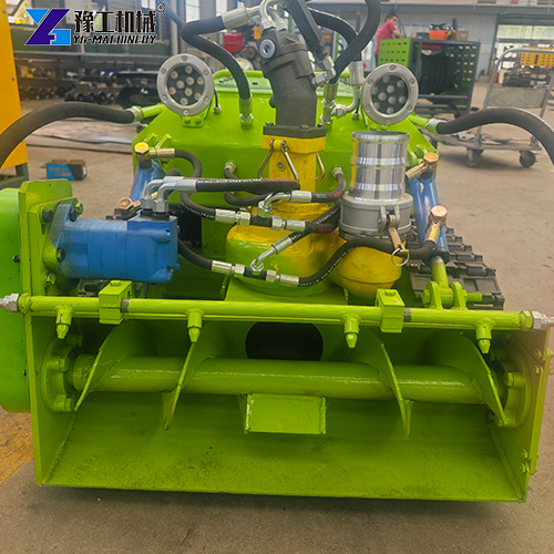 safe operated robotic tank cleaning equipment