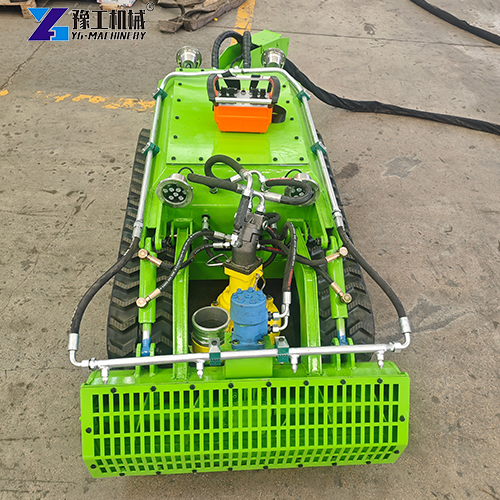 stable sludge dredging robot