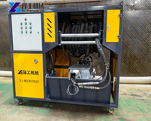 terrain-adaptive industrial sludge cleaning robot
