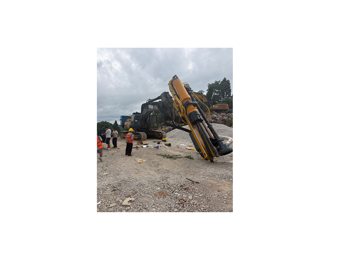 YG Machinery excavator mounted rock drill and splitter