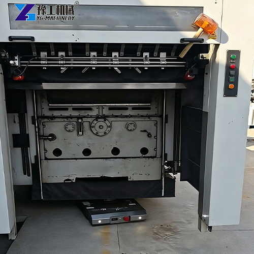 industrial machine skates for factory goods handling